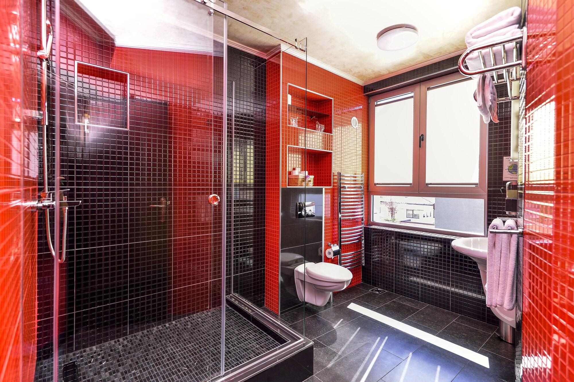 Prezident Hotel Újvidék Kültér fotó A modern bathroom